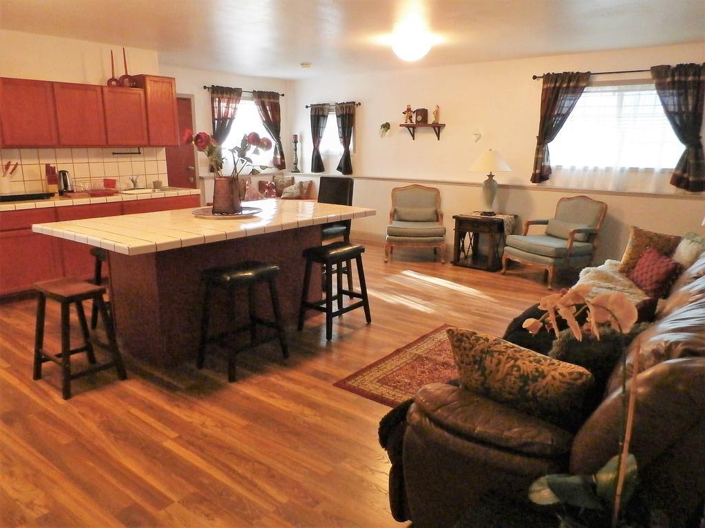 New Charming 2 Bedrooms Unit Close To Everything Oakhurst Dış mekan fotoğraf